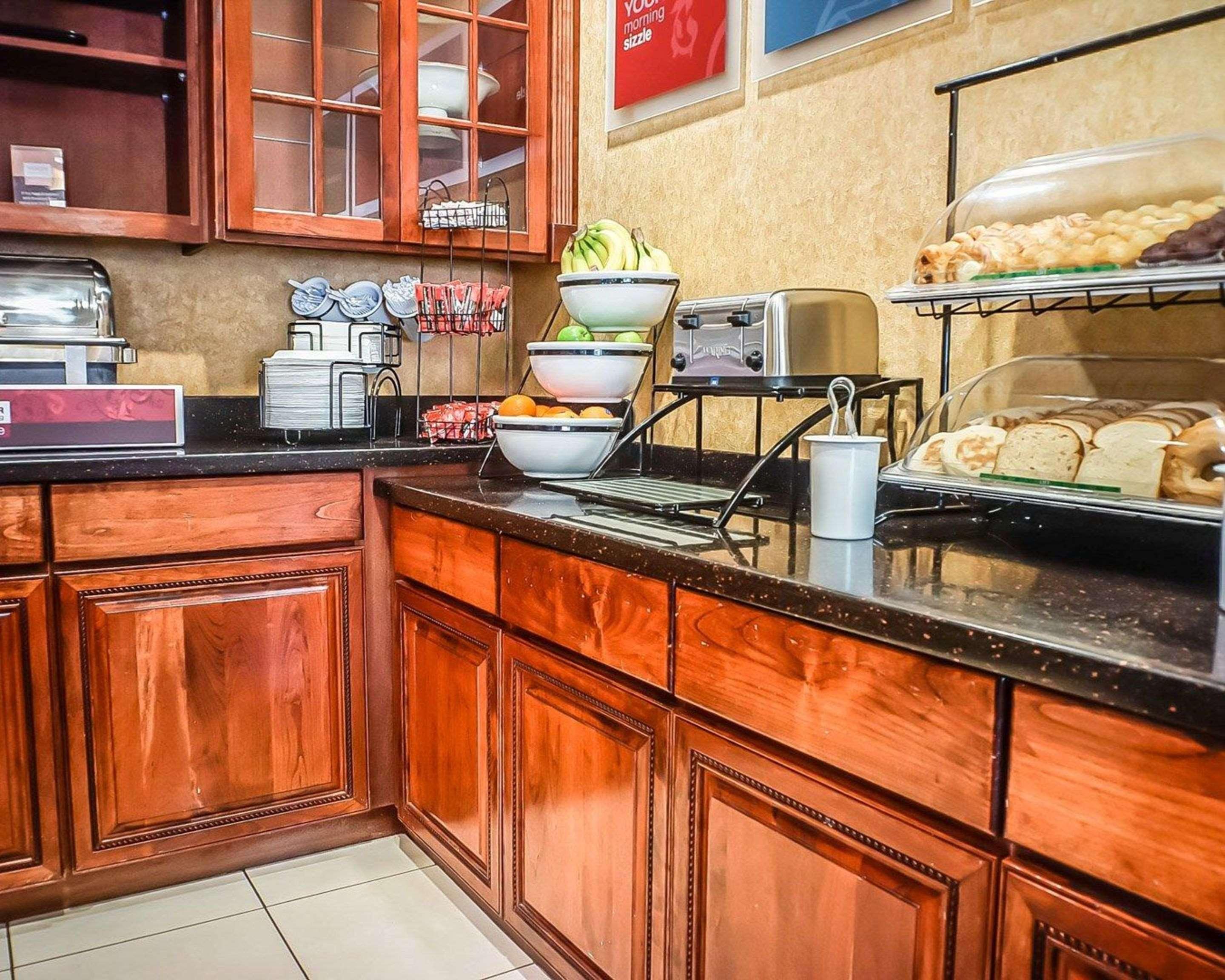 Quality Inn & Suites Roswell Extérieur photo