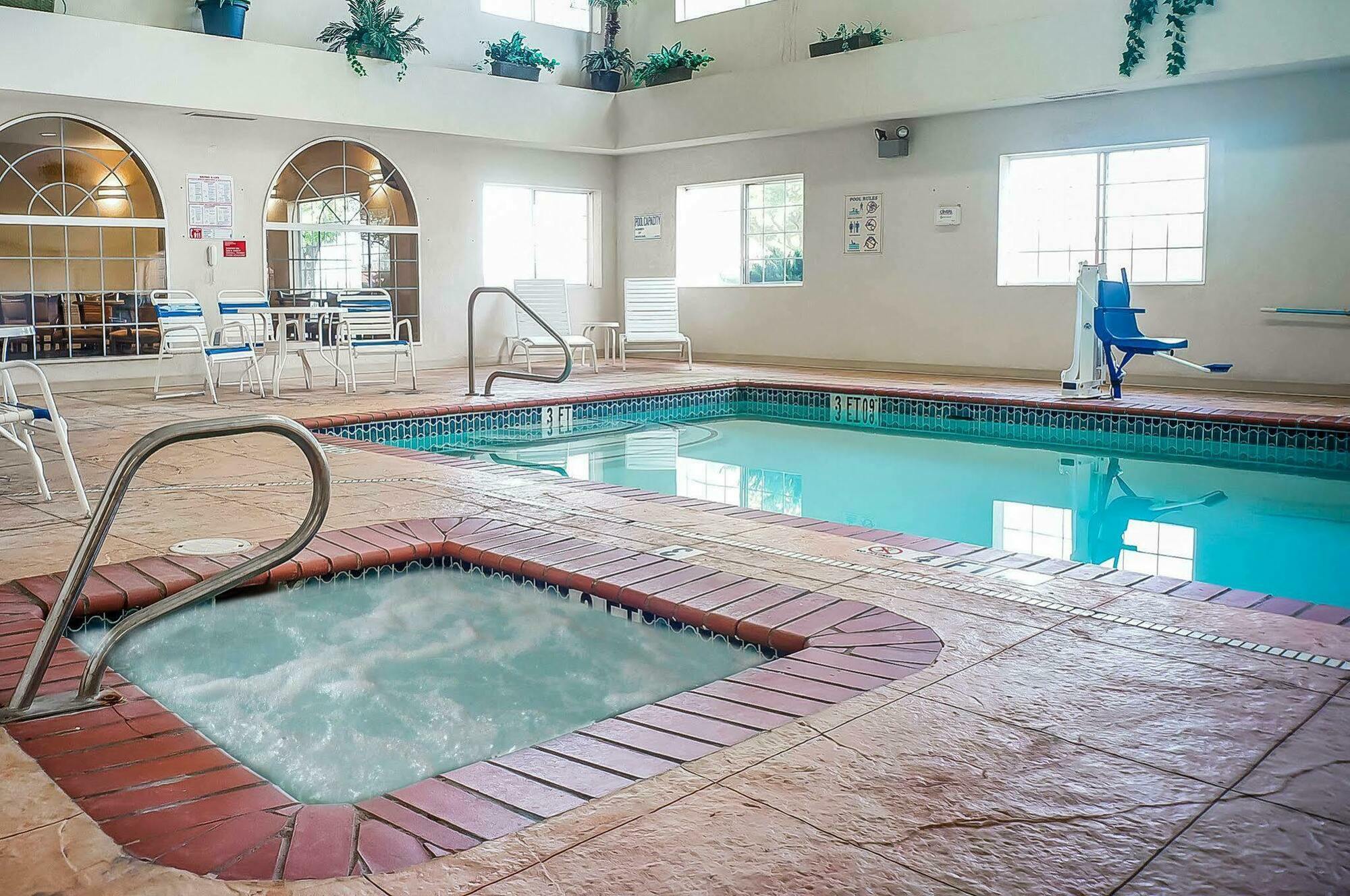 Quality Inn & Suites Roswell Extérieur photo